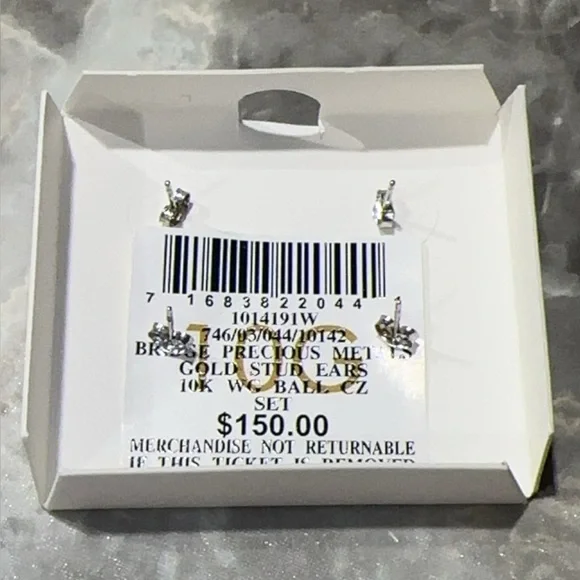 10k Gold Stud Earrings - Picture 2 of 3